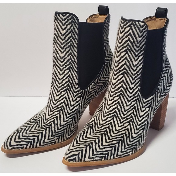 Oasis Society 8 High Heel Booties Hide Chevron Pull On Pointed Black/Ivory Ankle - Picture 5 of 16